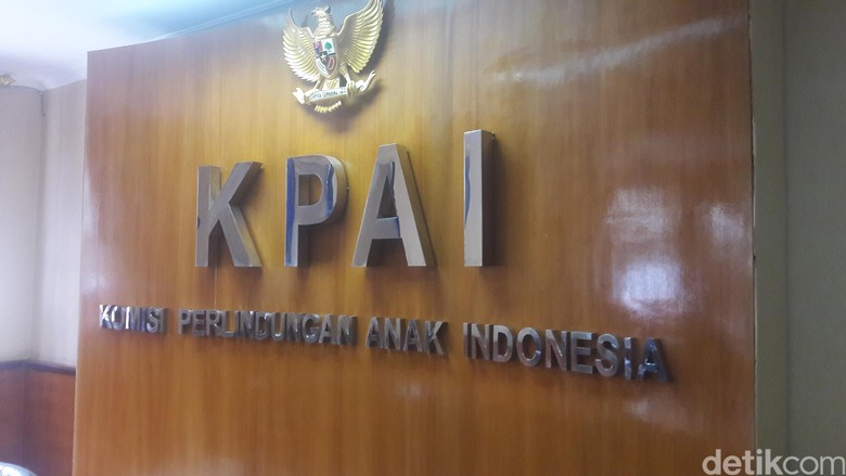Guru Chat Porno Murid di Jakut, KPAI: Hukum Pelaku Seberat-beratnya Guru Chat Porno Murid di Jakut, KPAI: Hukum Pelaku Seberat-beratnya