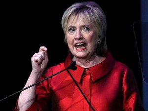 Potong Rambut, Gaya Baru Hillary Clinton Jadi Viral
