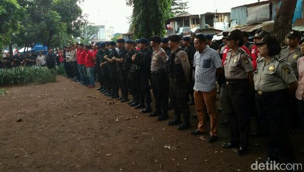 Antasipasi Tawuran, Polisi dan TNI Sweeping di Manggarai