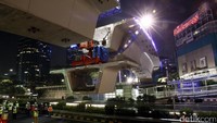 Sebagai informasi pembangunan Simpang Susun Semanggi dengan dua simpang yang dibangun yakni, dari arah Grogol menuju Blok M sepanjang 796 meter serta dari arah Polda ke Bundaran HI sepanjang 826 meter.