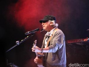 Kenangan Iwan Fals Ngompreng dan Nyanyi dengan Colt Diesel
