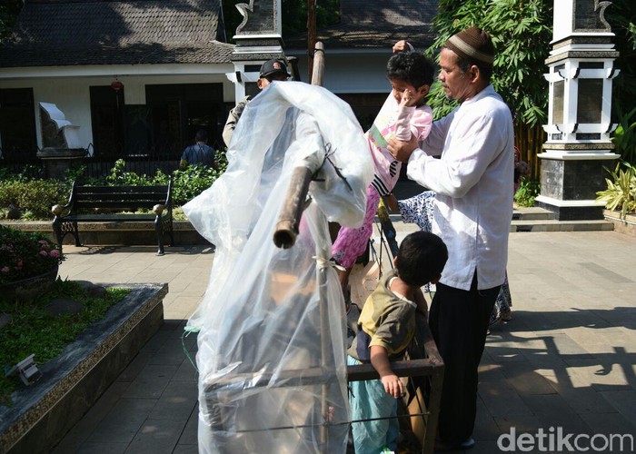 Kisah Pilu Manusia Gerobak yang Berjalan dari Lampung ke Purwakarta