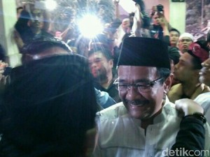 Djarot Berpeci di Surat Suara, Timses: Itu Identitas Nasional