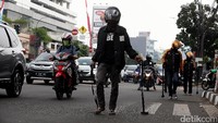 Aksi operasi bebas ranjau paku ini bertujuan untuk memberikan keselamatan dan kenyaman semua pengendara dijalan raya.