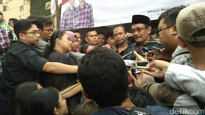 Dapat Dukungan dari Relawan Agus, Djarot: Politik Masih Cair