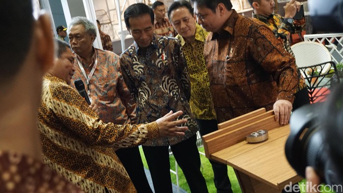 Presiden Jokowi di Indonesia International Furniture Expo (IFEX) 2017