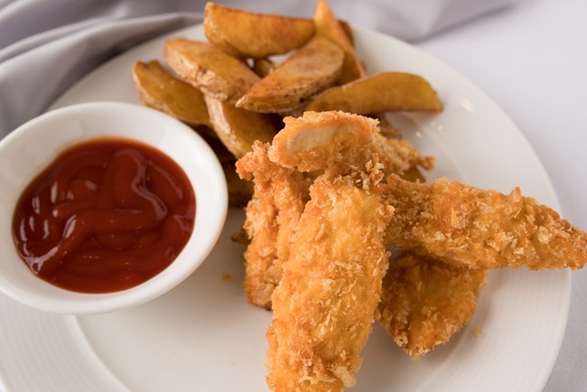 Bikin Olahan Ayam dengan Balutan Keripik Kentang Renyah