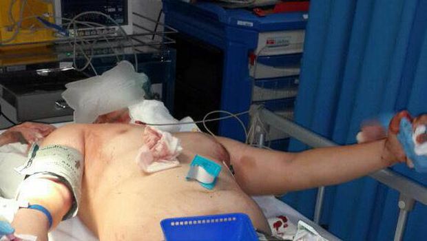 Petrik mengalami sejumlah luka.