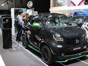 Sah! Daimler dan Geely Selamatkan smart