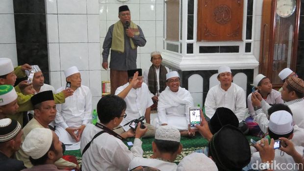 Anies bertemu warga di Koja / 