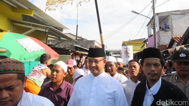 Anies bertemu warga di Koja / 