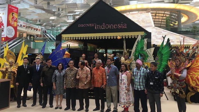 Wonderful lndonesia Sambut Traveler di Bandara Changi, Singapura