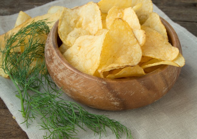 Mau Bikin Keripik Kentang Renyah? Ini Langkahnya