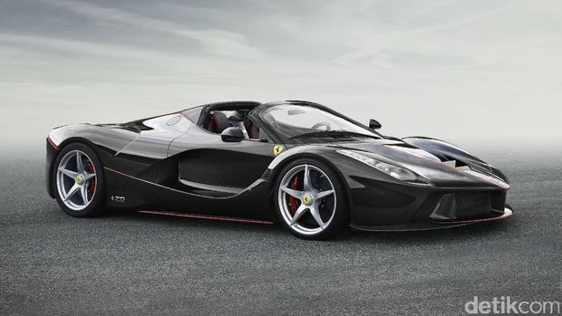Ferrari Hadirkan Supercar LaFerrari Aperta di Indonesia