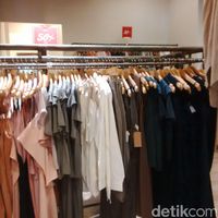 (X)S.M.L Diskon Hingga 50%, Rok Mulai dari Rp 150 Ribu