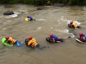 Wisata Baru di Garut yang Mesti Kamu Coba: River Boarding