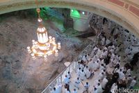 Adzan Subuh Masjidil Haram yang Menyentuh Jiwa
