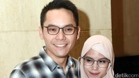 Wajah semringah keduanya ketika berpose di depan kamera. Pool/Noel/detikFoto.