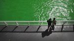 Sungai di Chicago Berubah Menjadi Hijau