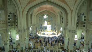 Foto: Tempat Menghibur Hati Luna Maya Saat Umroh