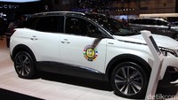 3008 adalah sebuah crossover antara MPV dan SUV. Foto: Dina Rayanti