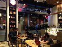 Douwe Egberts Coffee: Menikmati <i>Stroopwafel Caramel Latte</i> Bersama <i>Apple Tart</i> Gaya Belanda
