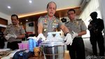 Polri Gelar Barang Bukti Bom Panci
