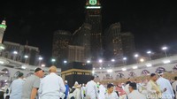 Masjidil Haram adalah tempat dimana Kiblat berada. Inilah titik pusat arah ibadah salat dari umat Islam. Tempat ini tidak pernah sepi (Fitraya/detikTravel)