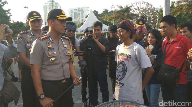 Kapolres Jakpus Temui Petani Kendeng yang Aksi di Monas