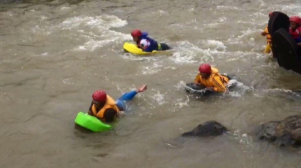 Seperti Apa Serunya River Boarding di Garut?