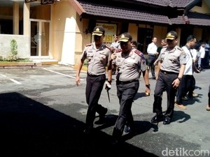Ungkap Kasus Penembakan, Kapolda Jatim Tiba di Jember