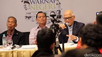 Sejumlah tokoh nasional seperti Mantan Menkeu J.B Sumarlin, Mantan Gubernur DKI Surjadi Soedirdja, Mantan Wakpolri yang juga anggota DPR dari Fraksi PKS, Adang Daradjatun serta Mantan Menteri Menko Perekonomian Dorodjatun Kuntjoro yang merupakan Alumni SMA I Boedoet melakukan pertemuan di Plaza Indonesia, Jakarta Pusat, Senin (13/3/2018).