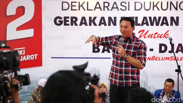Absennya Kemeja Kotak-kotak di Ahok pada Putaran Kedua