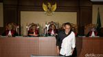 Suami Inneke Koesherawati Jalani Sidang Perdana