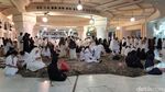 Foto-foto Masjidil Haram Dari Malam Menuju Pagi, Penasaran?