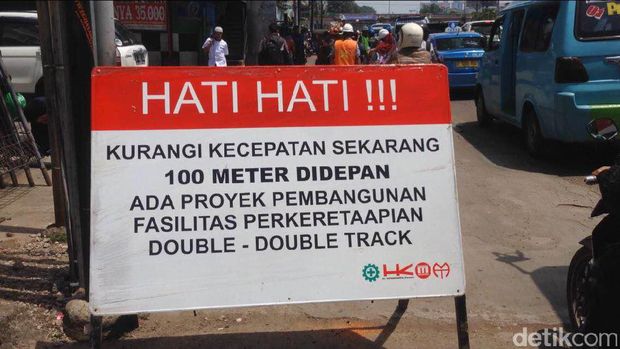 Imbas Pembangunan Jembatan DDT, Jatinegara Arah Matraman Macet