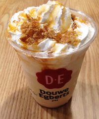 Douwe Egberts Coffee: Menikmati <i>Stroopwafel Caramel Latte</i> Bersama <i>Apple Tart</i> Gaya Belanda