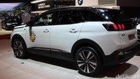 Dalam pemilihan mobil terbaik di Jenewa, Swiss, mobil terbaik jatuh pada crossover Peugeot 3008, dengan berhasil mengalahkan para finalis lainnya, seperti Alfa Romeo Giulia, Citroën C3, Mercedes-Benz E-Class, Nissan Micra, Toyota C-HR, Volvo S90/V90. Foto: Dina Rayanti