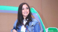 Jessica iskandar saat mengisi acara di hotel Ritz Carlton, Kuningan, Jakarta Selatan pada senin (13/3/2017). Pool/Ismail/detikFoto.