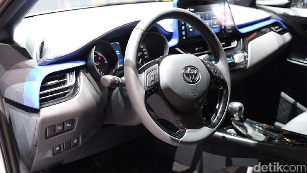 Melihat dari Dekat Toyota C-HR, Keren Juga
