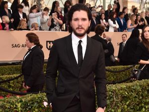 Gara-gara Bocorkan Ending Game of Thrones, Kit Harington Dicuekin Istri