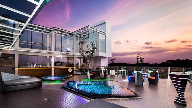 Jacuzzi Bar (dok Fashion Hotel)