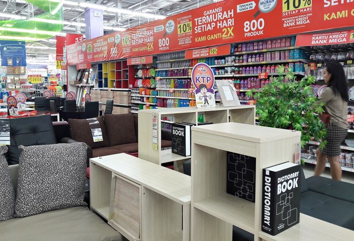 Rapikan Buku Dan Majalah Dengan Promo Lemari Di Transmart Carrefour