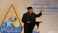 Harry Azhar Azis memberikan sambutan saat membuka Festival Film Kawal Harta Negara 2017.