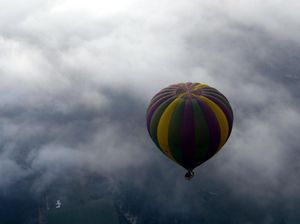 Dalam 9 Hari, 24 Balon Udara Liar Masuk Jalur Penerbangan Yogya