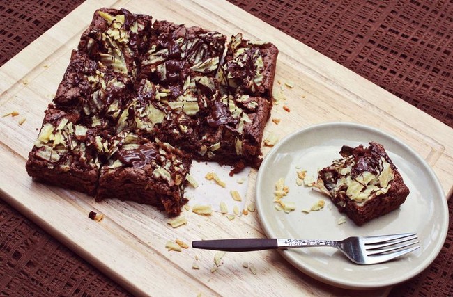 Yuk, Bikin Brownies Unik dengan Taburan Keripik Kentang