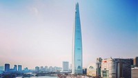 5. Lotte World TowerLotte World Tower berlokasi di Seoul, Korea Selatan yang terdiri dari 123 lantai. Gedung ini dipakai untuk hotel hingga perkantoran. Tingginya mencapai 554 meter. Foto: (lotte_worldtower)