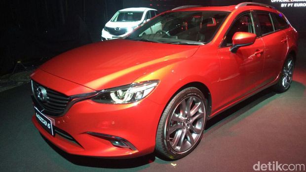 5 mobil baru Mazda untuk Indonesia mencakup Mazda 6 Estate, Mazda 3, Mazda 5, Mazda CX-3, serta Roadster Mazda MX-5 Soft Top.