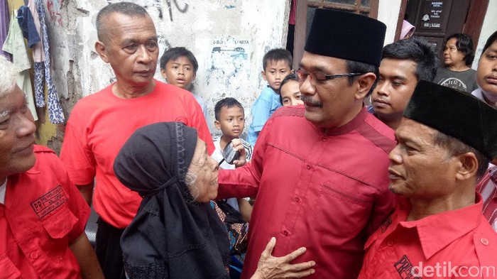Djarot Janji Keruk Kali Sekretaris dan Bangun Pasar di Cipulir