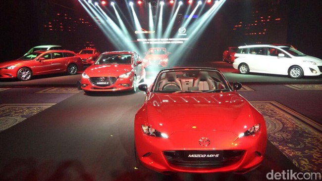 Maret, Mazda Menggebrak dengan 5 Mobil Maret, Mazda Menggebrak dengan 5 Mobil